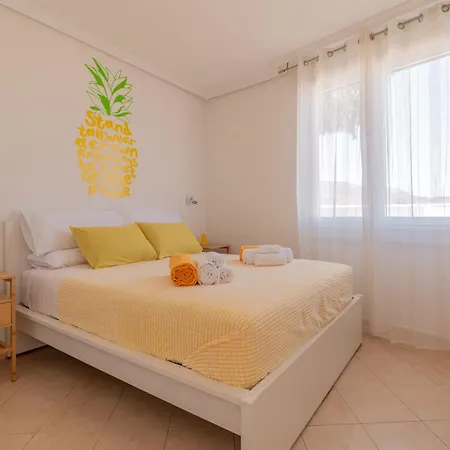 Pina Βίλα Κοραλέχο